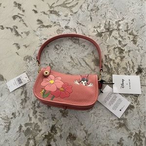 Coach x Disney Swinger 20